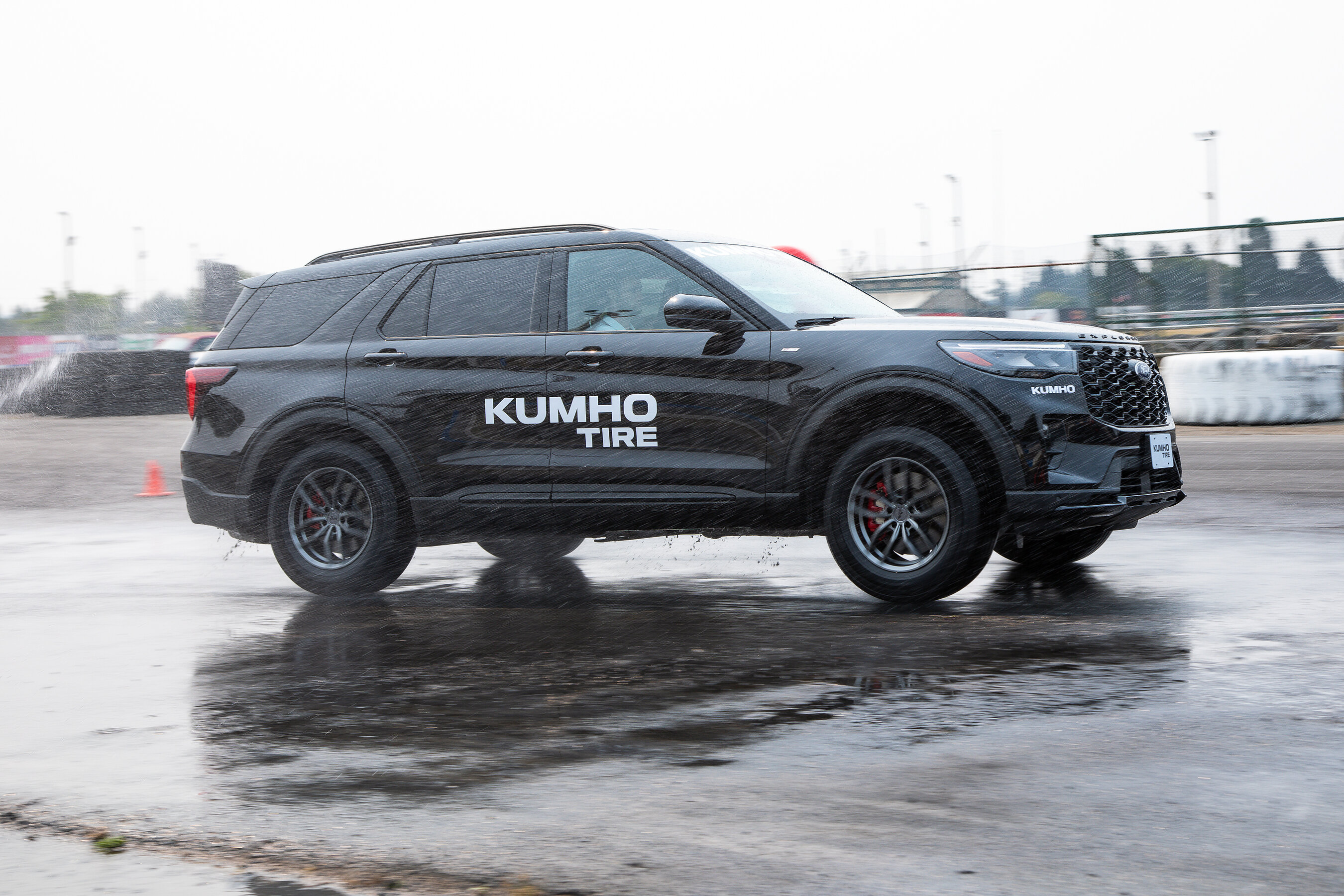 KUMHO TIRE PUTS NEW ROAD VENTURE HT AND CRUGEN GT PRO TIRES TO THE TEST AT NATIONAL RIDE &amp; DRIVE EVENT