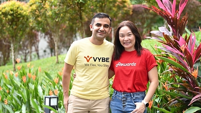 Sudhanshu Tewari (left), Co-founder and CEO, and Nicole Seah (right), Co-founder and COO of Rewardz, launch VYBE, a new employee perks subscription designed for Singapore SMEs.