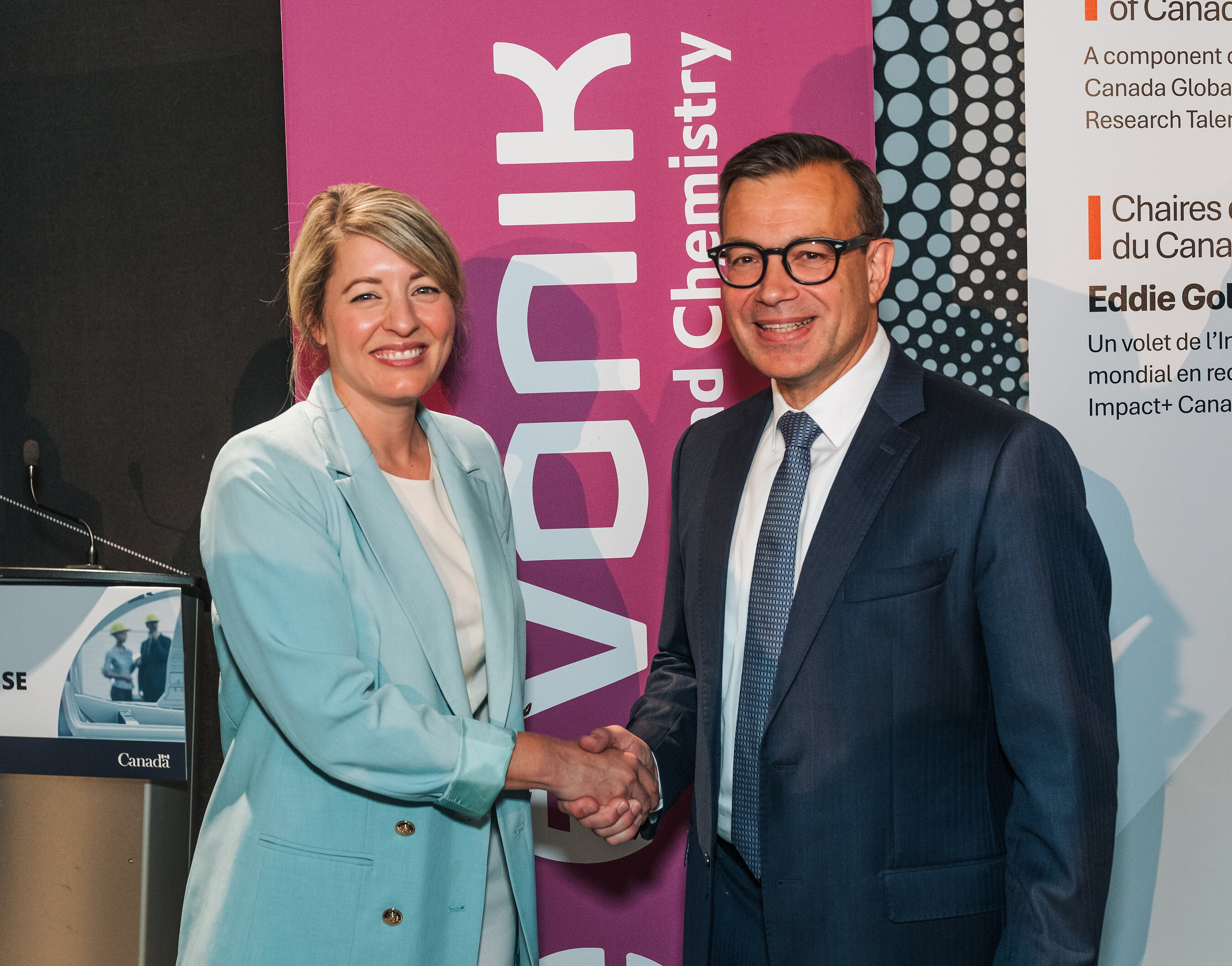 Evonik baut Produktionskapazitäten für lipidbasierte Wirkstoffe in Vancouver aus
