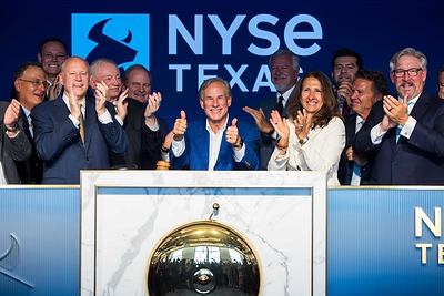Gov. Abbott Rang NYSE Texas Closing Bell Aug. 27