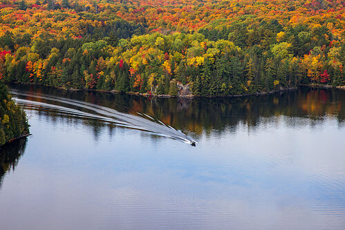 Boating offers a front-row view of fall’s changing colours.