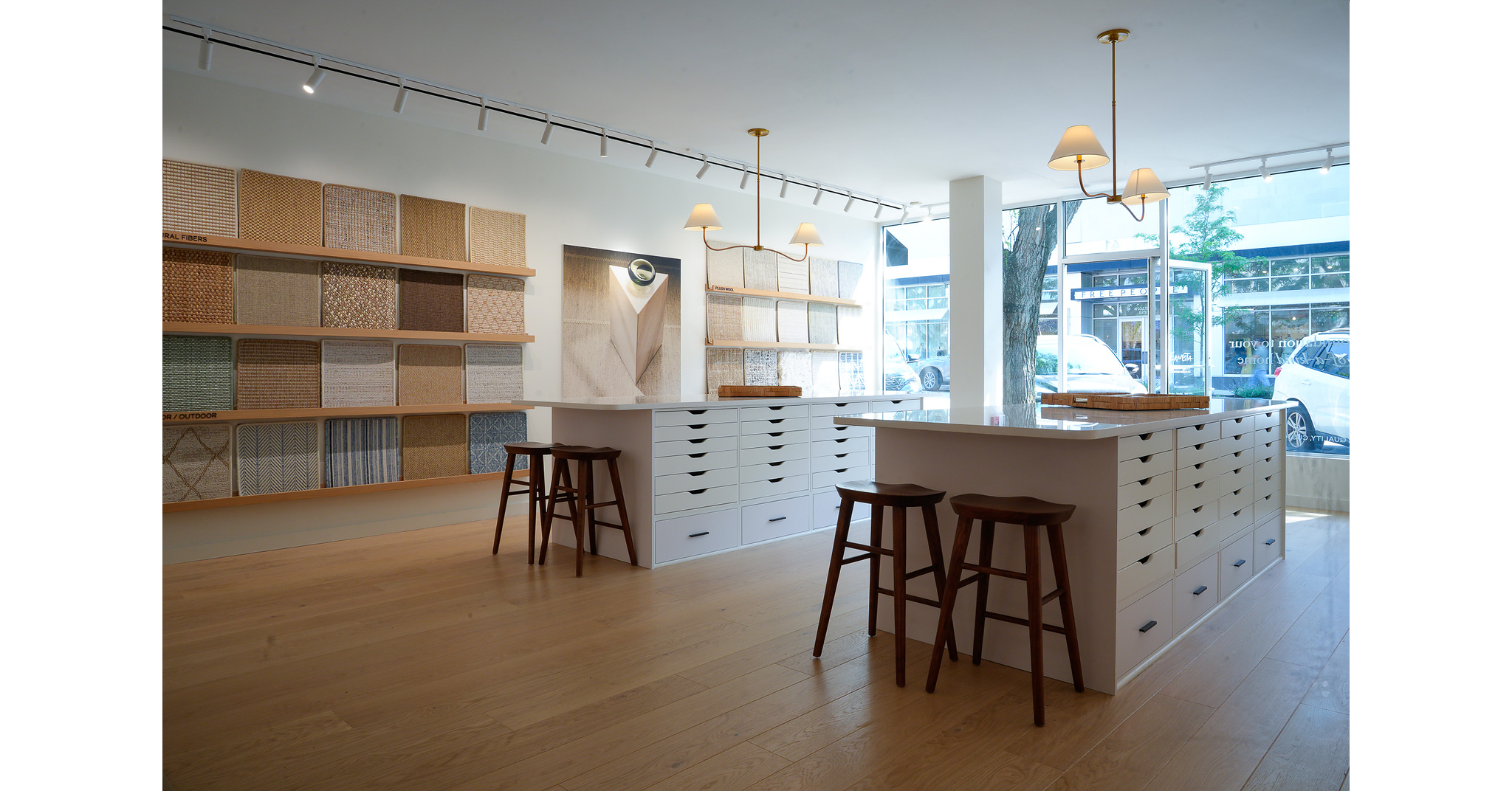 Ernesta Opens Chicago Showroom in Southport Corridor