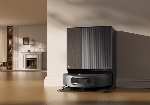 The Roomba® Max 875 Combo Robot + AutoWash™ Dock, iRobot’s most powerful robot ever, features new proprietary SealForce™ Vacuuming Technology and Dual-Action Heated Mopping System to deliver the ultimate pro-level clean.