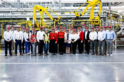 Purina leaders and employees joined local elected officials and community members to celebrate the grand opening of the company’s new dry pet food factory in Ohio on August 31, 2026. The new facility is the first Purina pet food factory built from the ground up in more than 50 years.