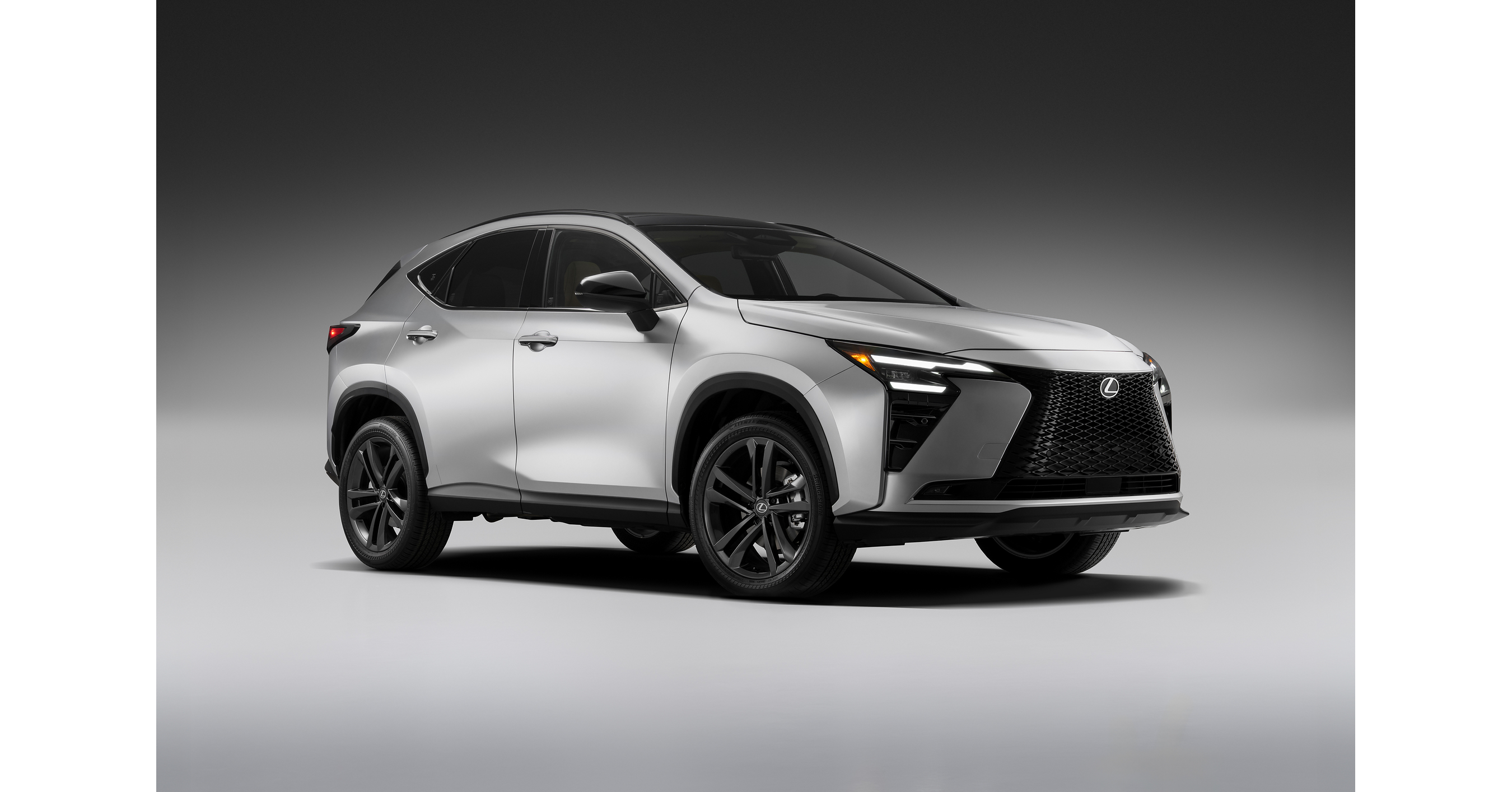 EL NUEVO LEXUS NX 2027: OPTIMIZACIÓN DEL RENDIMIENTO DE LOS MODELOS HÍBRIDOS Y ENCHUFABLES, DISEÑO REFINADO Y MEJOR EXPERIENCIA A BORDO