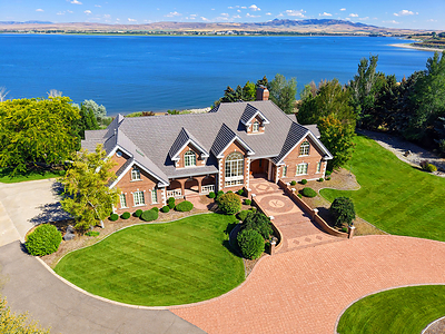Previously seeking $3.86 million, the waterfront property - which also has rights to construct a private boat dock - will be sold regardless of the high bid price in the Sept 17 auction. Proceeds from the sale will be donated to St. Jude Children’s Research Hospital and the Mayo Clinic, per the seller’s election. IdahoLuxuryAuction.com.