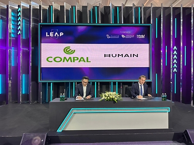 Tony Bonadero, CEO of Compal Electronics (right) and Tareq Amin, CEO of HUMAIN (left), sign a strategic partnership agreement at LEAP 2026 in Riyadh