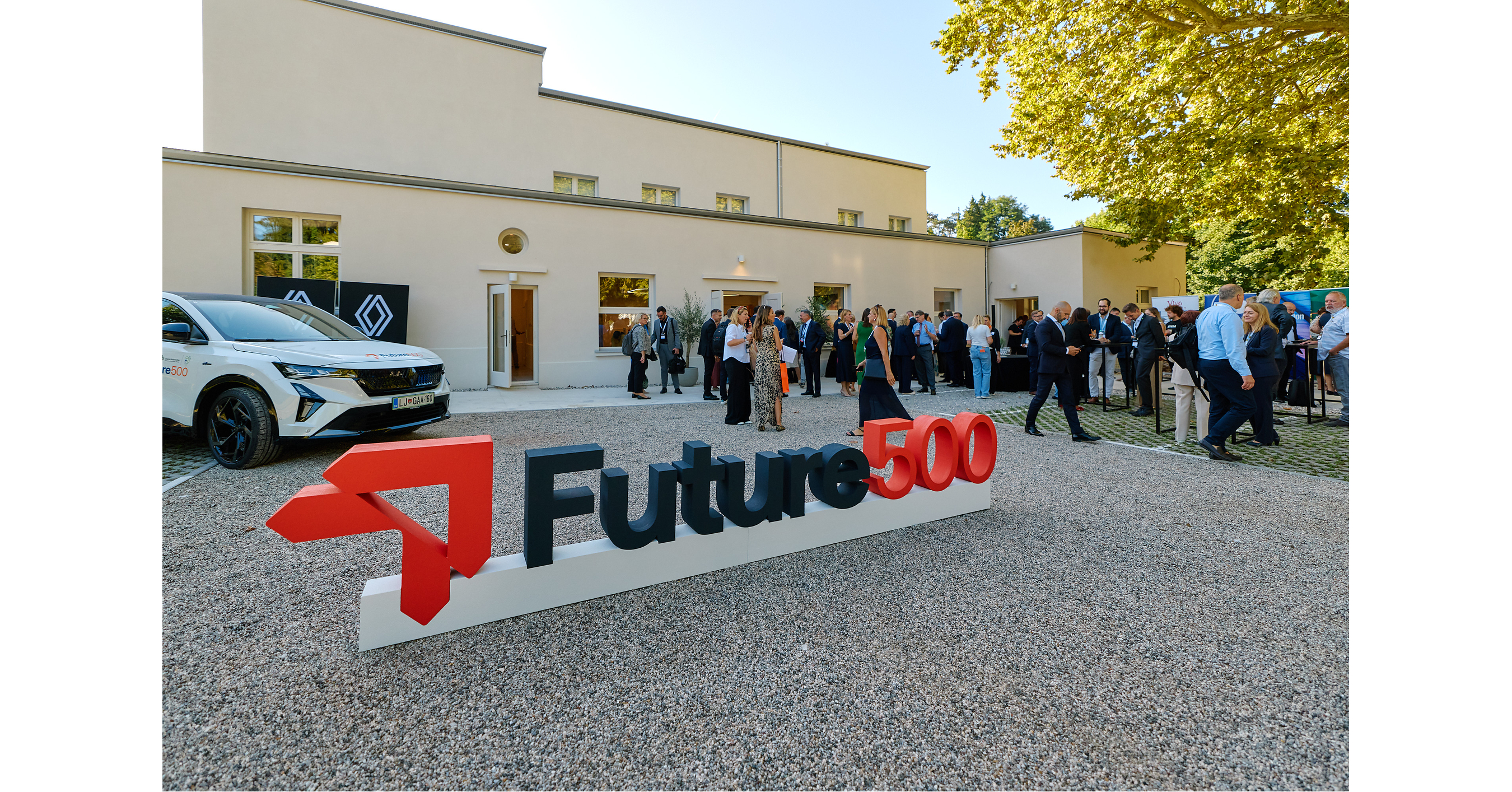 Europas Offensive zur Förderung von Scale-ups steht vor ihrer ersten Bewährungsprobe: Die Future 500 Initiative hat 100 potenzielle globale Marktführer ermittelt Europas Offensive zur Förderung von Scale-ups steht vor ihrer ersten Bewährungsprobe: Die Future 500 Initiative hat 100 potenzielle globale Marktführer ermittelt