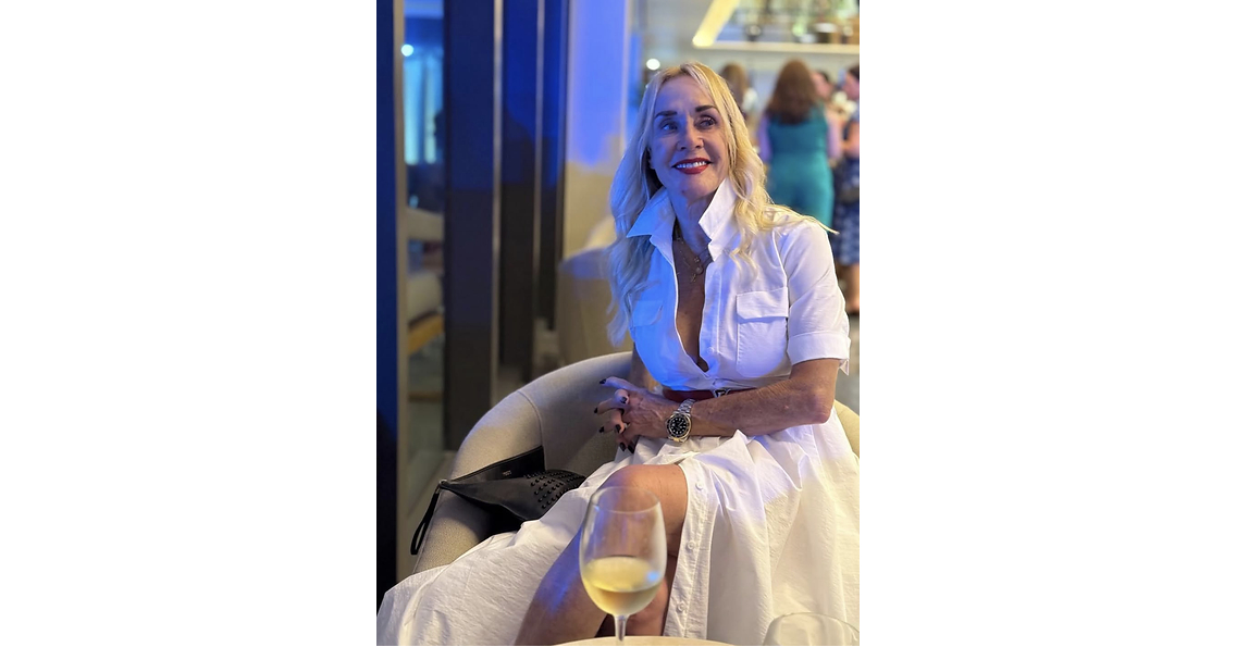 Suzelle Snowden Started With One Class on the Beach 30 years ago, Now She's Running the World's Largest Fitness & Wellness Travel Empire Fit Bodies Inc and Just Signed Hyatt All Inclusive Collection.