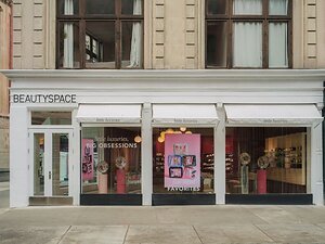 BEAUTYSPACE Introduces Little Luxuries, a First-of-Its-Kind Retail Destination Devoted To Minis
