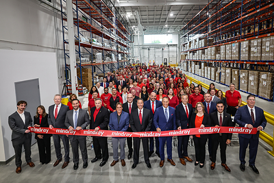 Mindray team members gathering for the ceremony in the new facility at the North American headquarters in Mahwah, NJ.