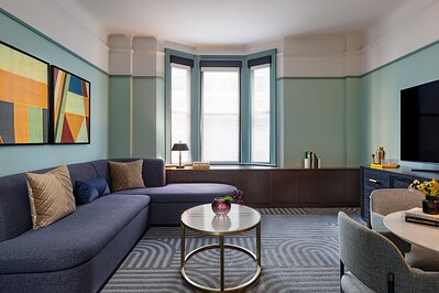Photo Credit: Michael Kleinberg, The Algonquin Hotel