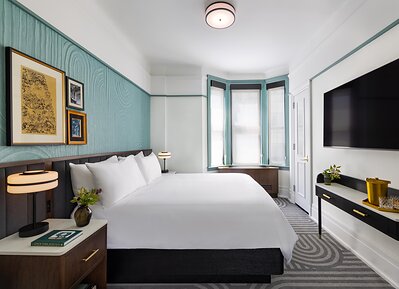 Photo Credit: Michael Kleinberg, The Algonquin Hotel