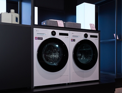 The LG Fit & Max washer and dryer pair combines Direct Drive Motor and Dual Inverter Heat Pump™ technology for high energy efficiency, featuring AI technologies to optimize cycles based on fabric types.