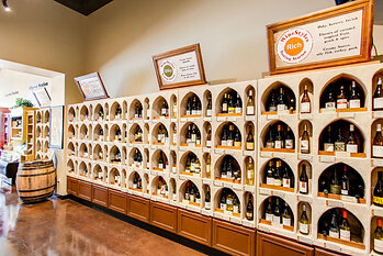 Wine alcoves