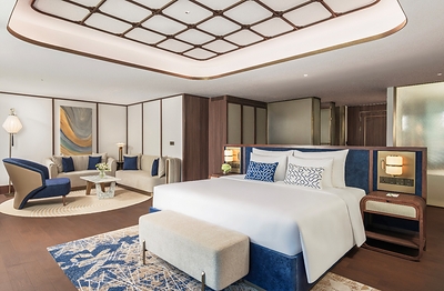 Corner Suite Han River Room