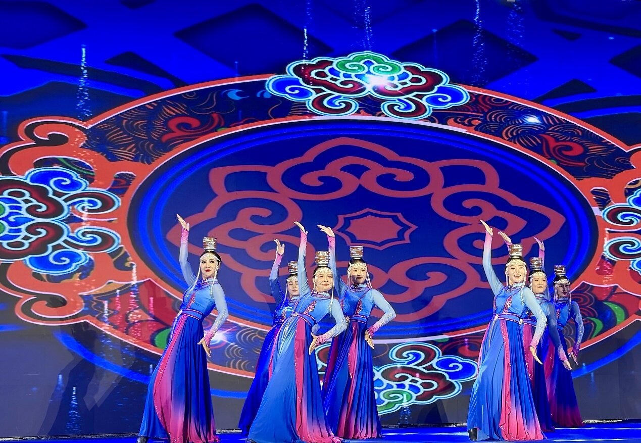 Ordos Folk Arts Transcend Distance: "Warm City" Cultural and Creative Week Lauded by International Guests
