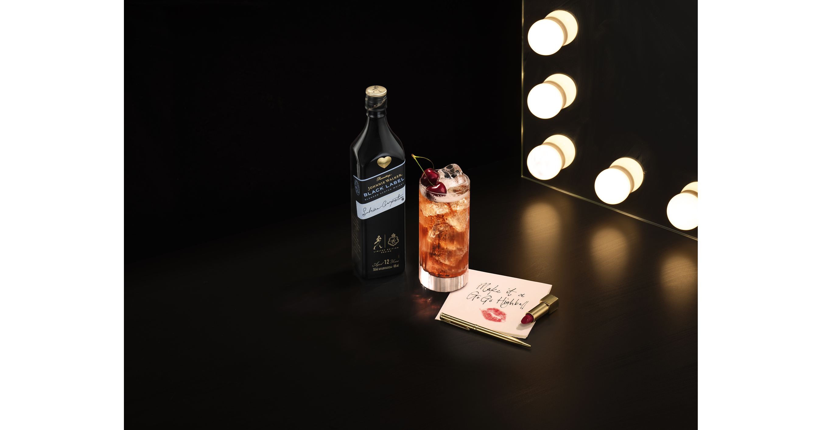 Johnnie Walker lanza una botella de edición limitada Black Label con diseño de Sabrina Carpenter Johnnie Walker lanza una botella de edición limitada Black Label con diseño de Sabrina Carpenter