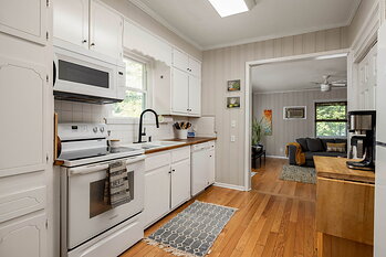 The kitchen at 5280 Moore Street in Stone Mountain, Georgia. Photo: Daniel Stabler, Quiet Street Photography.