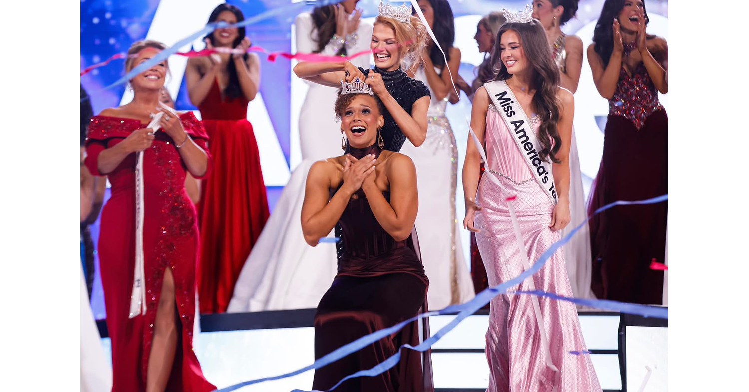 Texas Regan Hutsell Crowned 99th Miss America