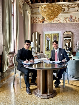 Representatives of SJourney and Arsenale at the signing of the strategic investment agreement.