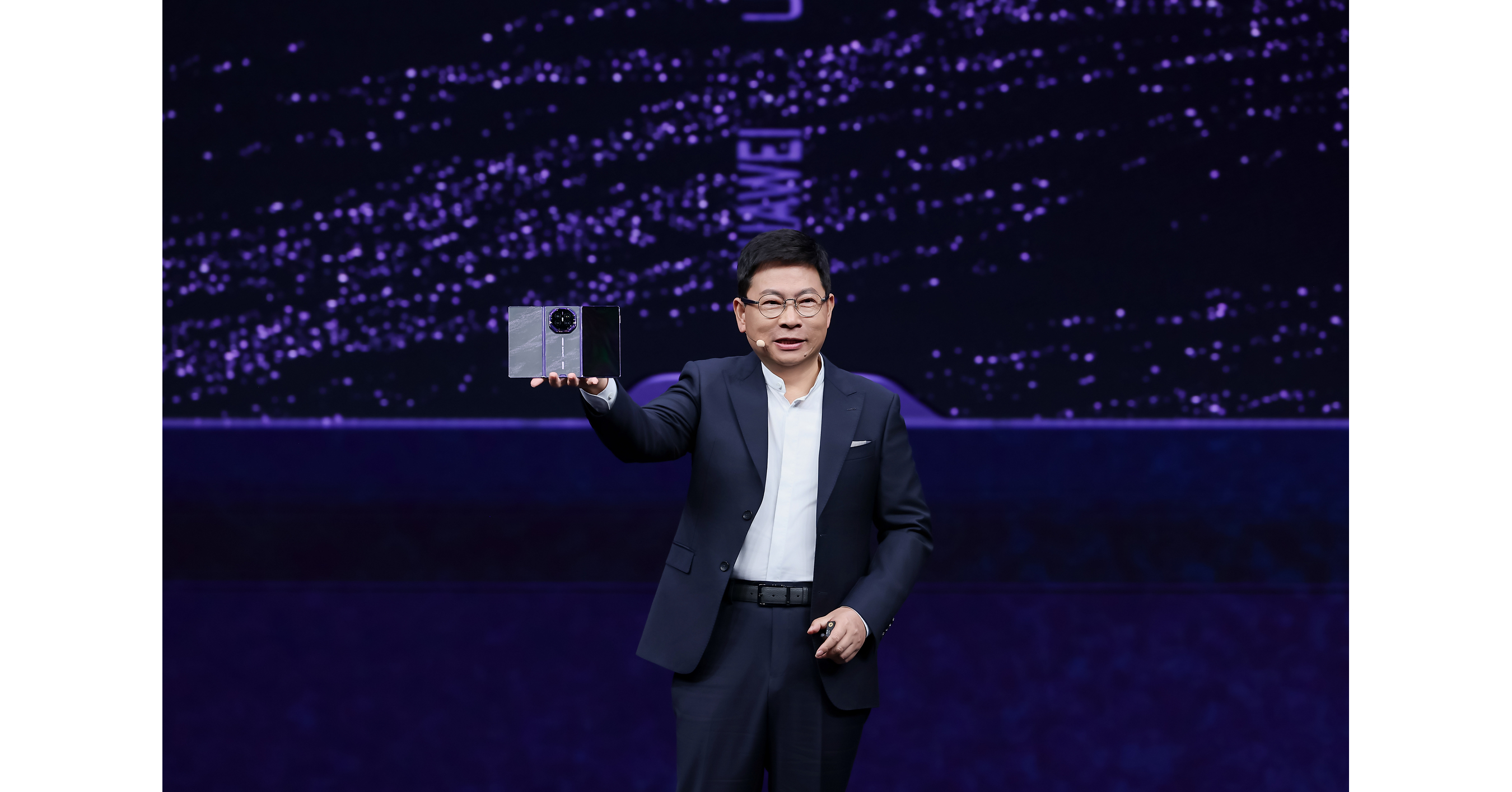 Extraordinary in Hand, Effortless in Control HUAWEI Mate XT 2 | ULTIMATE DESIGN Debuts as the First Smartphone to Feature LogicFolding Tau (τ) Chip and Reach Mass Commercialization