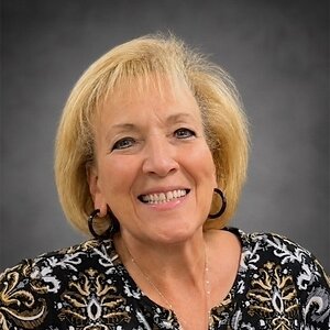 The Inner Circle acknowledges Dr. Angie Paccione as a Pinnacle Professional Member Inner Circle of Excellence
