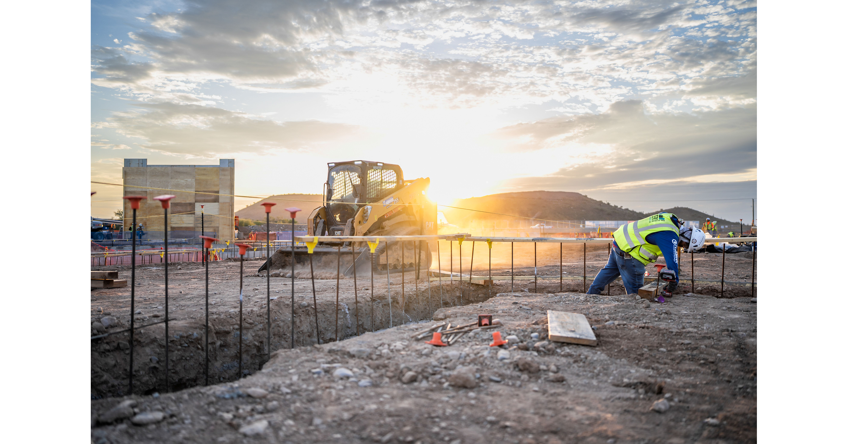 Non-Residential Construction Costs Remain Steady as Labor and Material Pressures Persist