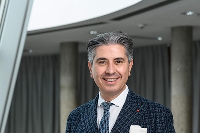 Professor Stéphane JG Girod