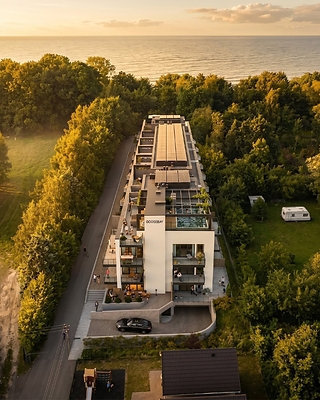 Protection from a coastal environment: The foundation slab and retaining walls of the underground parking garage are protected from the hydrostatic pressure of groundwater with PENETRON ADMIX.