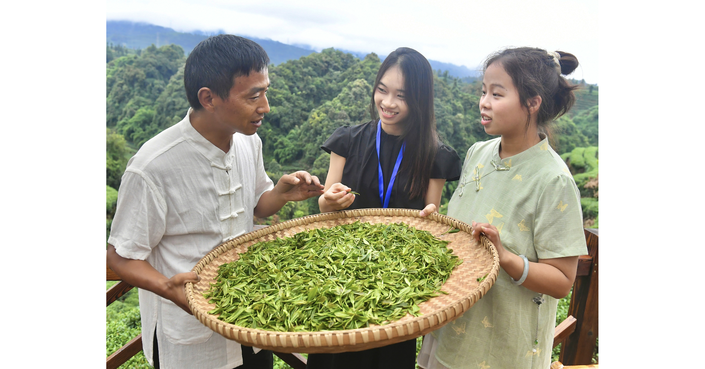 Ya'an in Dialogue with the World: Exploring Scenery, Immersing in Local Culture