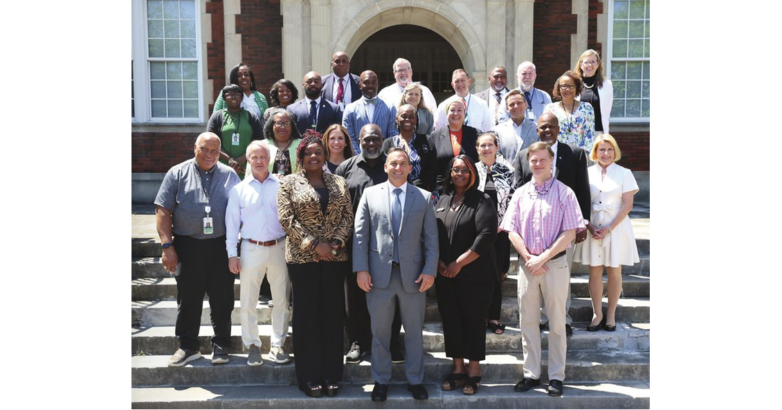 Cognia® supports effective school board governance with the first board governance certification and a new agreement to benefit school boards across Arizona