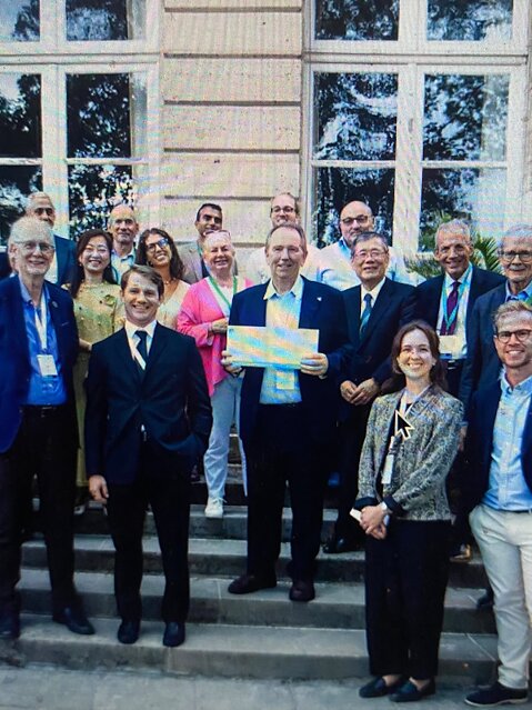 PARIS, FRANCE (Sept 4, 2026): Cuprum Metals Founder and CEO, Roger Pettman (Center), accepting the Grand Prix Scale-Up Award This image opens in the lightbox