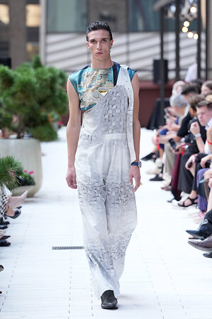 HIROMI ASAI Unveils "Akatsuki -- Before the Dawn" at New York Fashion Week