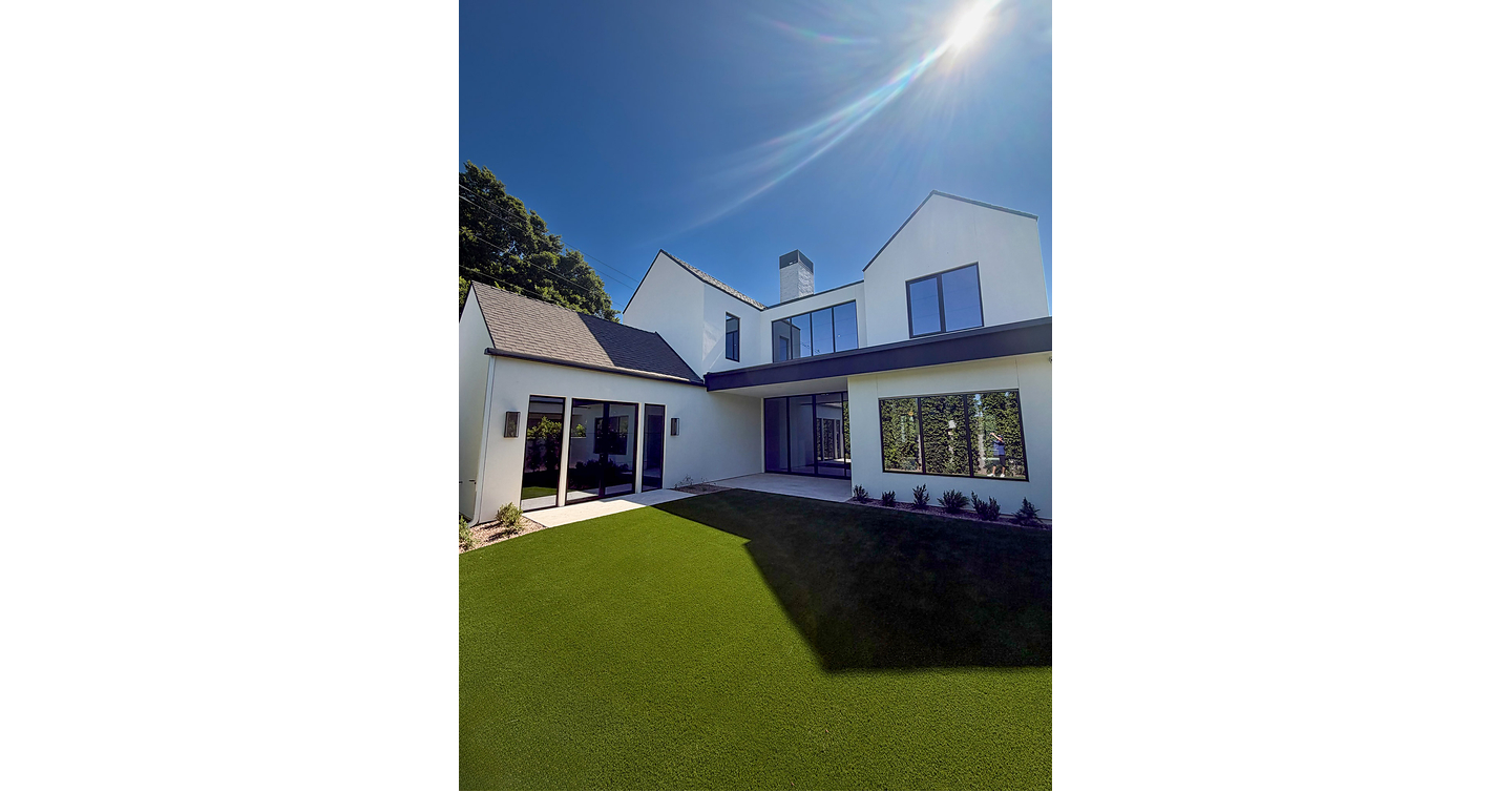 Arizona Garage Door and Window Manufacturer Keeps Quotes Stable with Overseas Production in 2026
