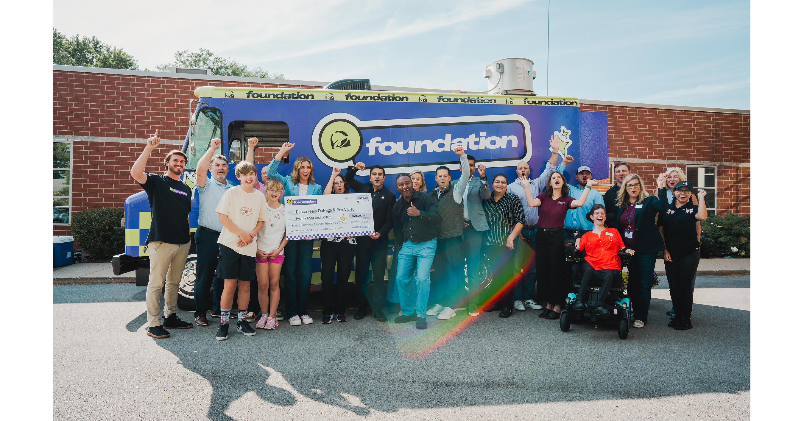 TACO BELL FOUNDATION GIVES A RECORD $32 MILLION TO HELP 700 NONPROFITS POWER POSSIBILITY FOR YOUTH