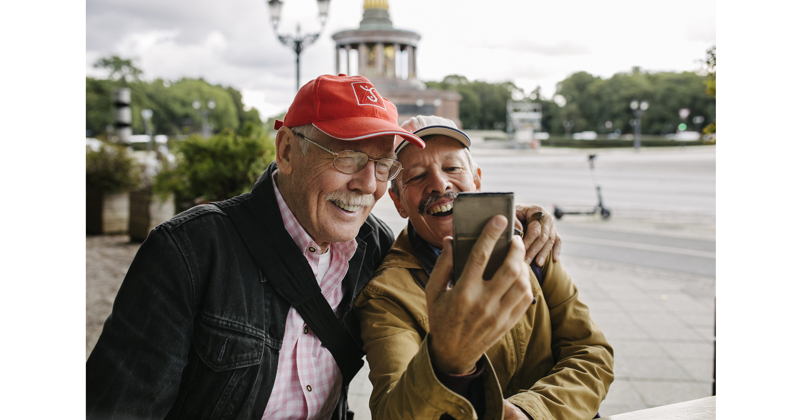 Travel Together, Stay Together? Booking.com Invites Travelers to Test Compatibility Through Curated Trips - Turbulence Tests - at Partner Hotels Across the U.S.
