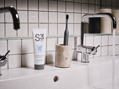 WORLD-FIRST, TRIPLE-ACTIVE TOOTHPASTE TECHNOLOGY HAILED AS LIFE CHANGING: CALMS, STRENGTHENS AND PROTECTS SENSITIVE TEETH WITH ONE FORMULATION