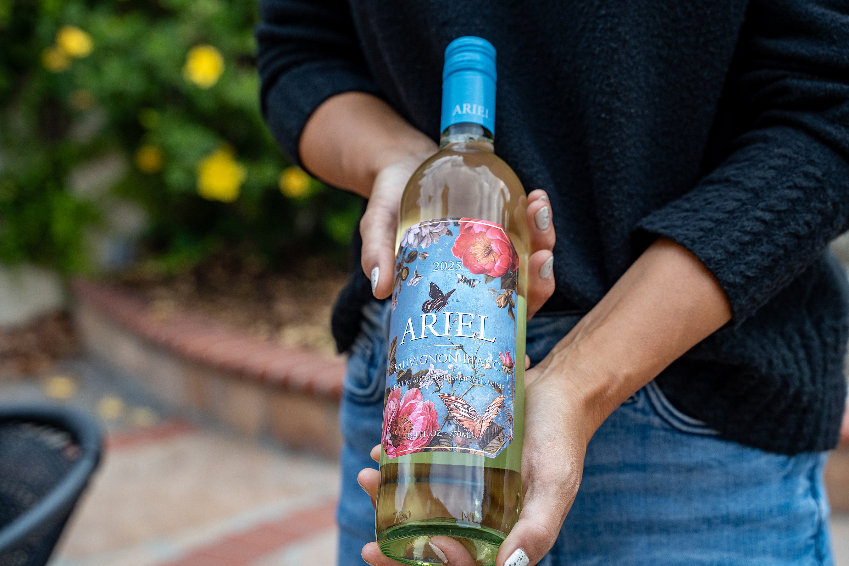 J. Lohr Vineyards &amp; Wines Introduces ARIEL Sauvignon Blanc, Expanding its Premium, Alcohol-Removed Wine Portfolio