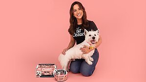 The CESAR® brand and Lacey Chabert Declare: We Should Totally "Just Eat CESAR!" with Limited-Edition Pink Pack
