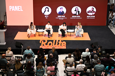A warm and engaging panel discussion on Rolife and DIY.