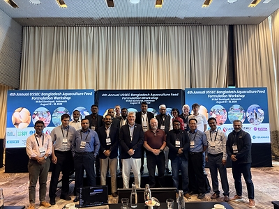 Participants and industry experts at the 4th Annual Bangladesh Aquaculture Feed Formulation Workshop hosted by USSEC. Participants and industry experts at the 4th Annual Bangladesh Aquaculture Feed Formulation Workshop hosted by USSEC.