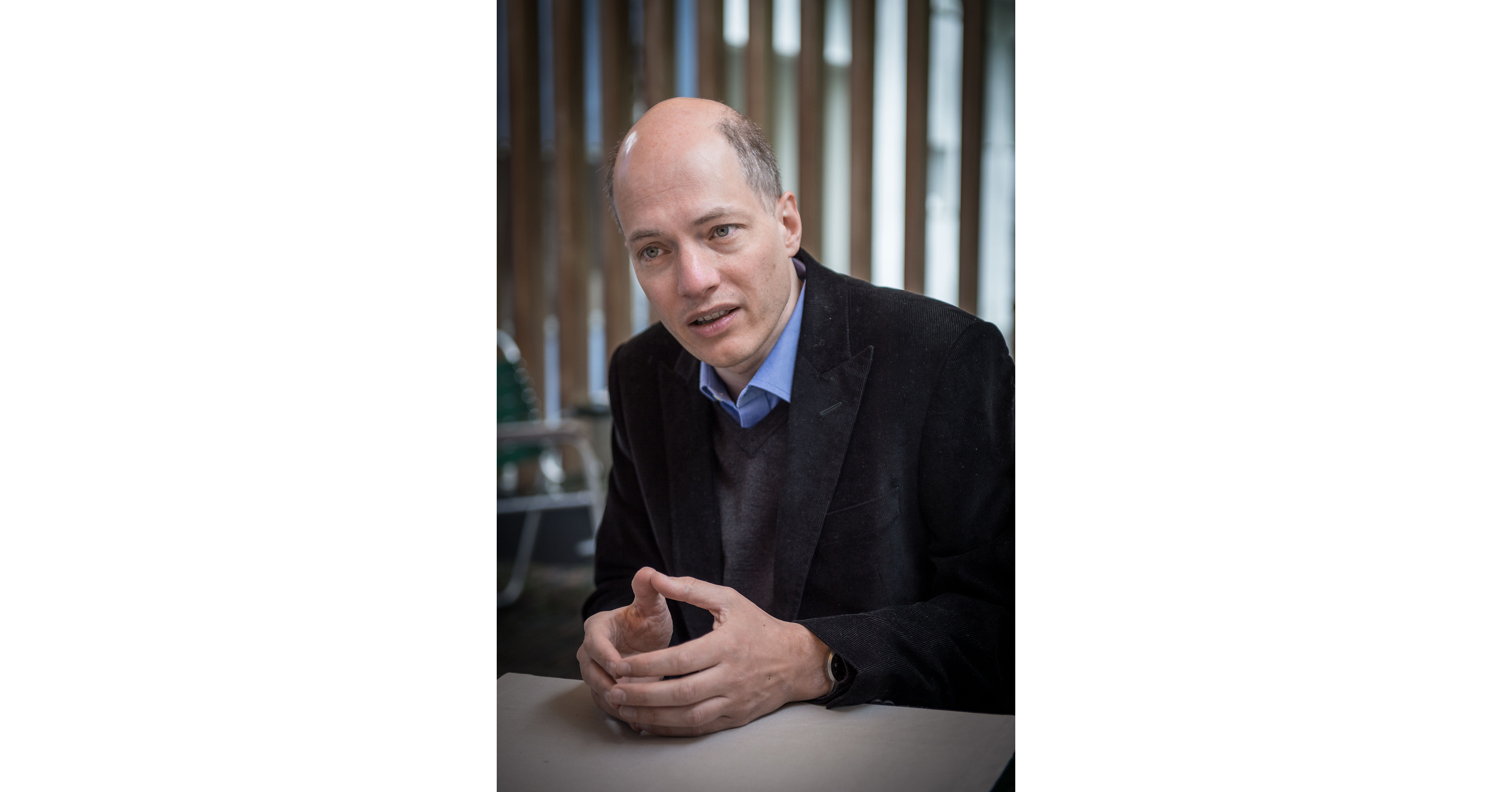 Alain de Botton joins Hakluyt's International Advisory Board