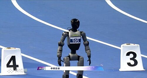Zoomlion’s Full-Stack Humanoid Robots Compete at World Humanoid Robot Games