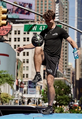 Electrolit® Signs Street Football Star Jack Downer, Bringing Elite Hydration to the World of Panna