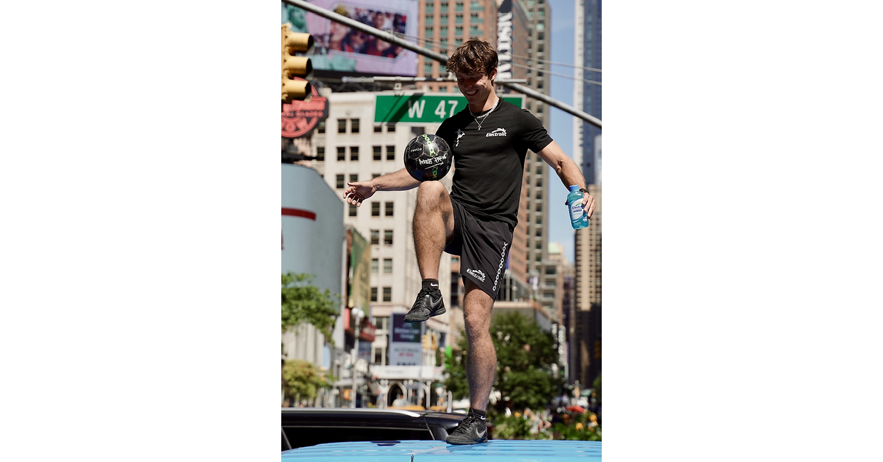 Electrolit® Signs Street Football Star Jack Downer, Bringing Elite Hydration to the World of Panna