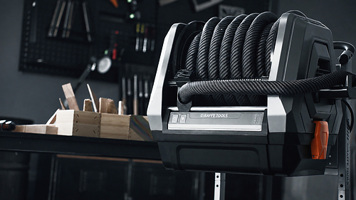 GrandFlux™ Retractable Vacuum Cleaner by Giraffe Tools