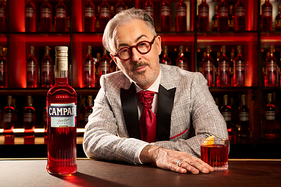 CAMPARI® INVITES NEGRONI LOVERS TO EMBRACE THEIR BITTERNESS WITH ALAN CUMMING AND THE BITTER NINE. Photo Credit: Lex Merico 