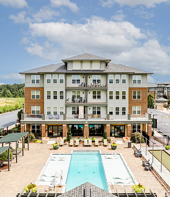 The Kingson is a 240-unit, Class A, garden-style community in historic Fredericksburg, Va., within the greater Washington, D.C., metropolitan area. 