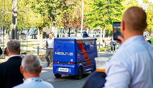 Neolix Live Demonstration of L4 RoboVan at IAA TRANSPORTATION This image opens in the lightbox